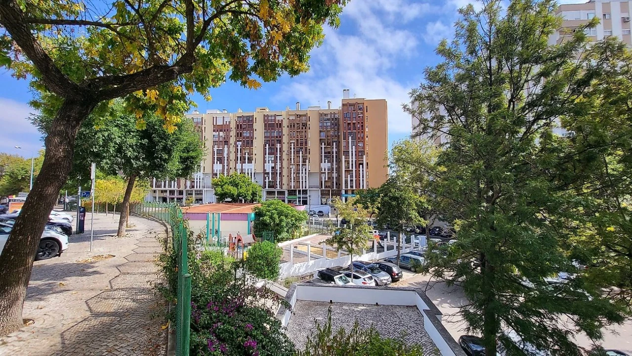 Apartamento T3 para Venda em Almada, Cova da Piedade, Pragal e Cacilhas Foto 15