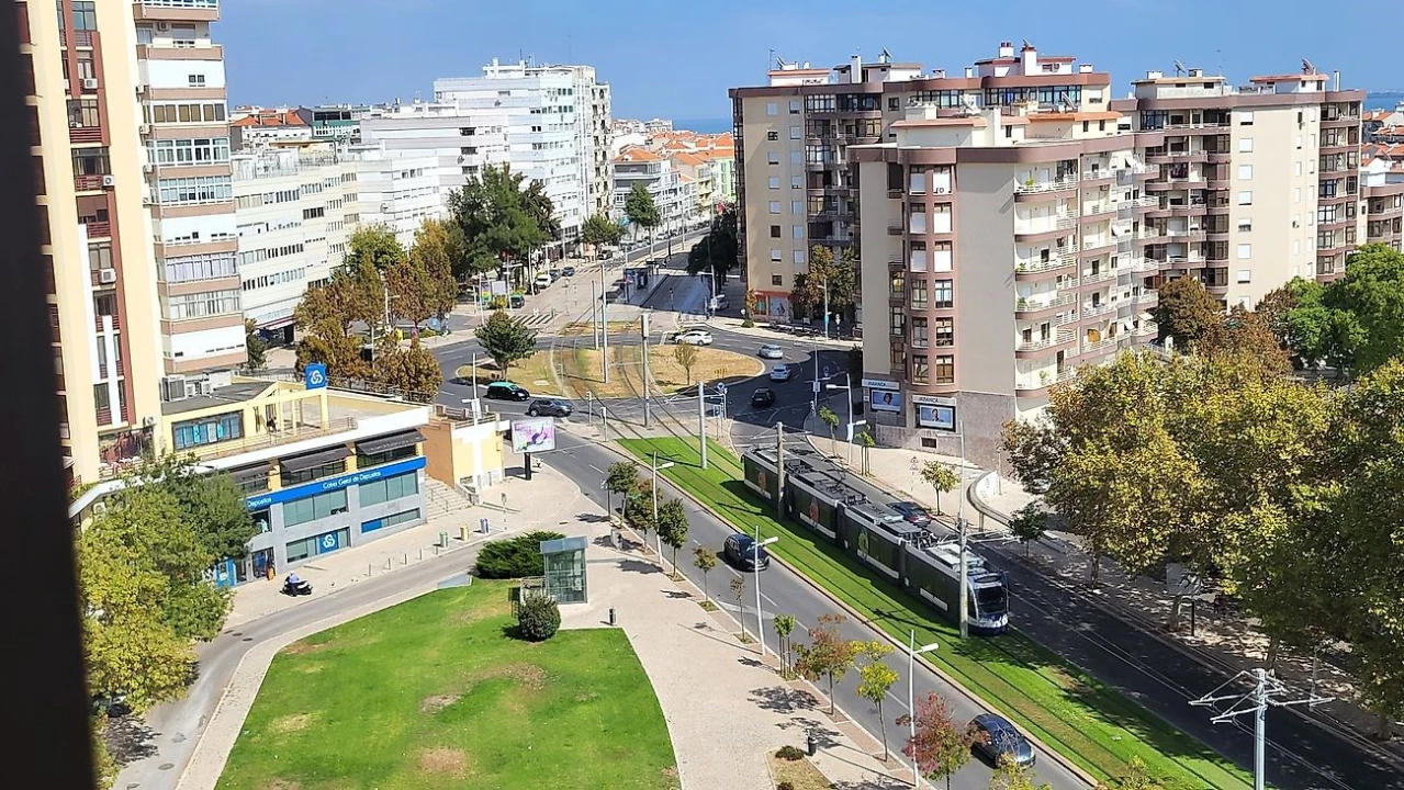 Apartamento T3 para Venda em Almada, Cova da Piedade, Pragal e Cacilhas Foto 2