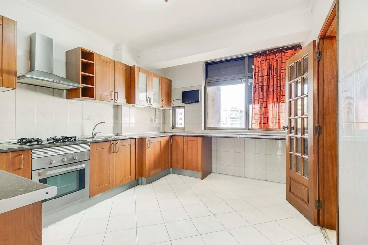 Apartamento T3 para Venda em Almada, Cova da Piedade, Pragal e Cacilhas Foto 8