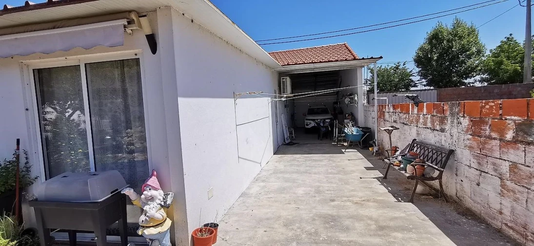 Moradia T2 para Venda em Benfica do Ribatejo Foto 26