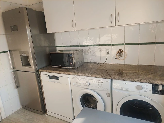 Apartamento T2 para Venda em Agualva e Mira-Sintra Foto 18