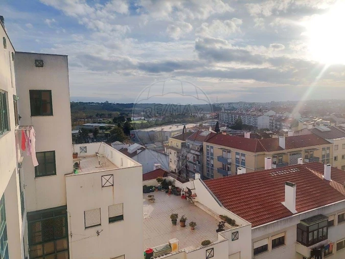 Apartamento T2 para Venda em Agualva e Mira-Sintra Foto 4