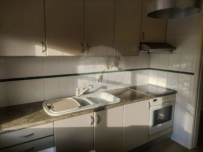 Apartamento T2 para Venda em Agualva e Mira-Sintra Foto 19