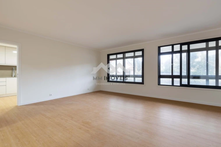 Apartamento T3 para Arrendamento em Aldoar, Foz do Douro e Nevogilde Foto 8