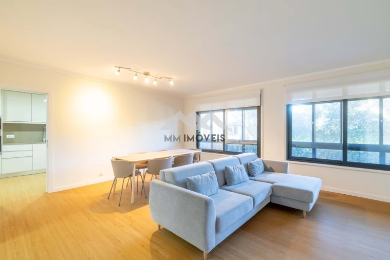 Apartamento T3 para Arrendamento em Aldoar, Foz do Douro e Nevogilde Foto 4