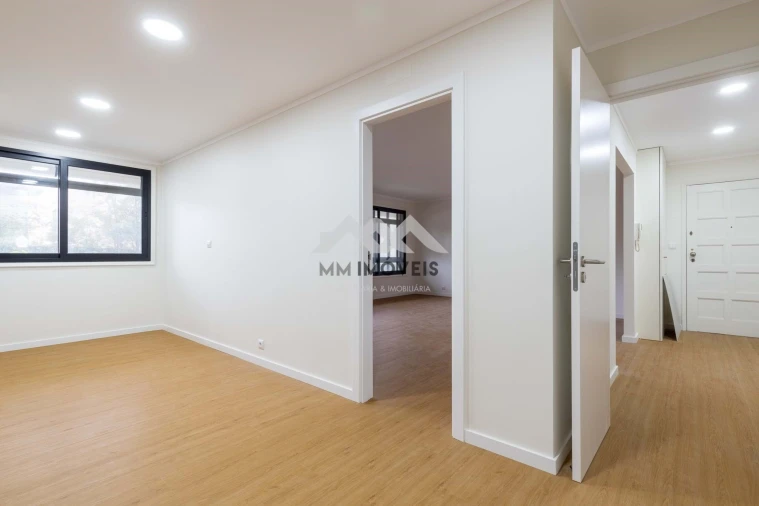 Apartamento T3 para Arrendamento em Aldoar, Foz do Douro e Nevogilde Foto 24