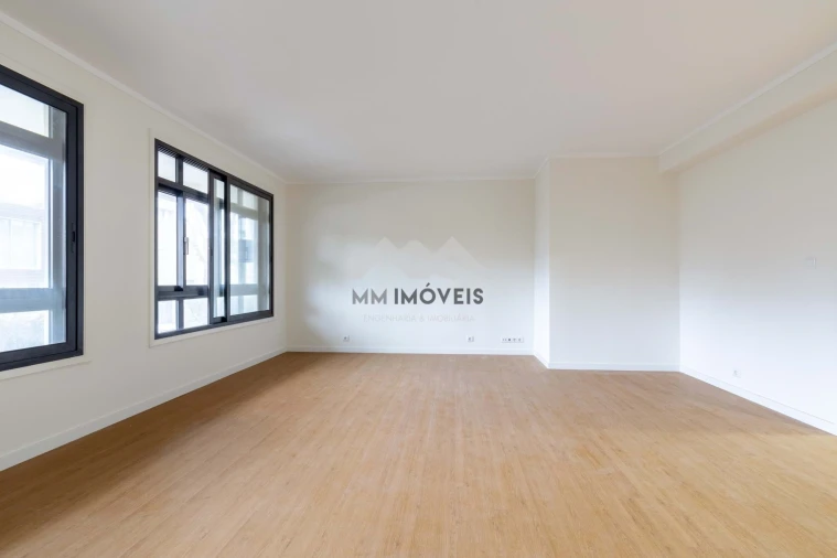 Apartamento T3 para Arrendamento em Aldoar, Foz do Douro e Nevogilde Foto 10