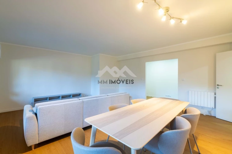 Apartamento T3 para Arrendamento em Aldoar, Foz do Douro e Nevogilde Foto 6