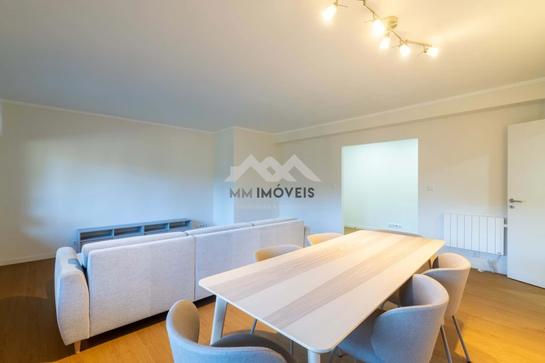 Apartamento T3 para Arrendamento em Aldoar, Foz do Douro e Nevogilde Foto 6