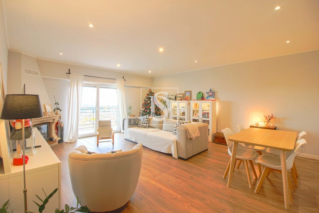 Apartamento T3 para Venda em São Domingos de Rana Foto 1