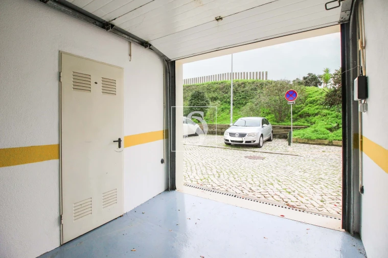 Apartamento T3 para Venda em São Domingos de Rana Foto 34