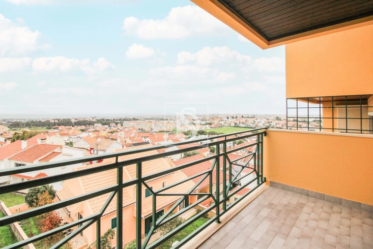 Apartamento T3 para Venda em São Domingos de Rana Foto 7