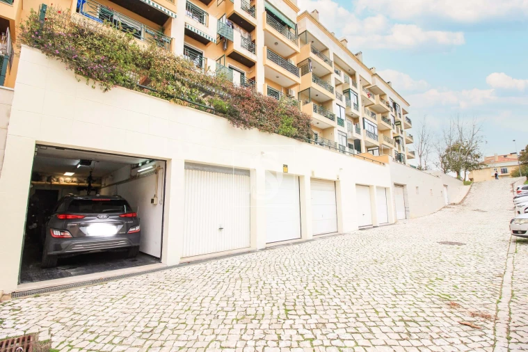 Apartamento T3 para Venda em São Domingos de Rana Foto 31