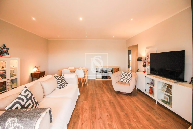 Apartamento T3 para Venda em São Domingos de Rana Foto 9