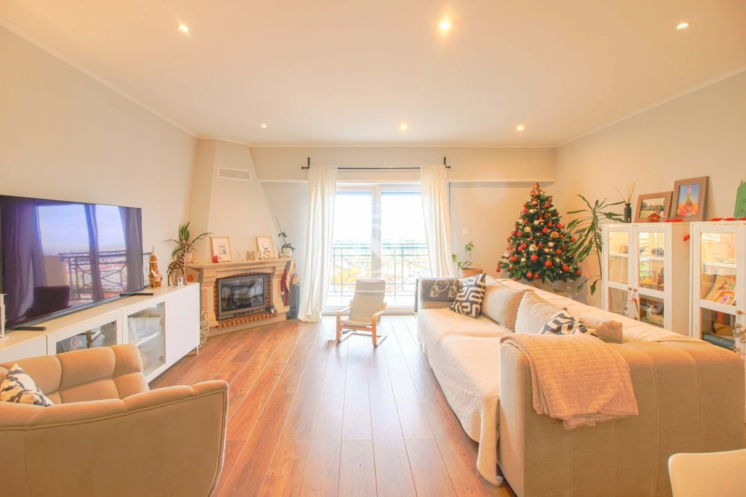 Apartamento T3 para Venda em São Domingos de Rana Foto 2