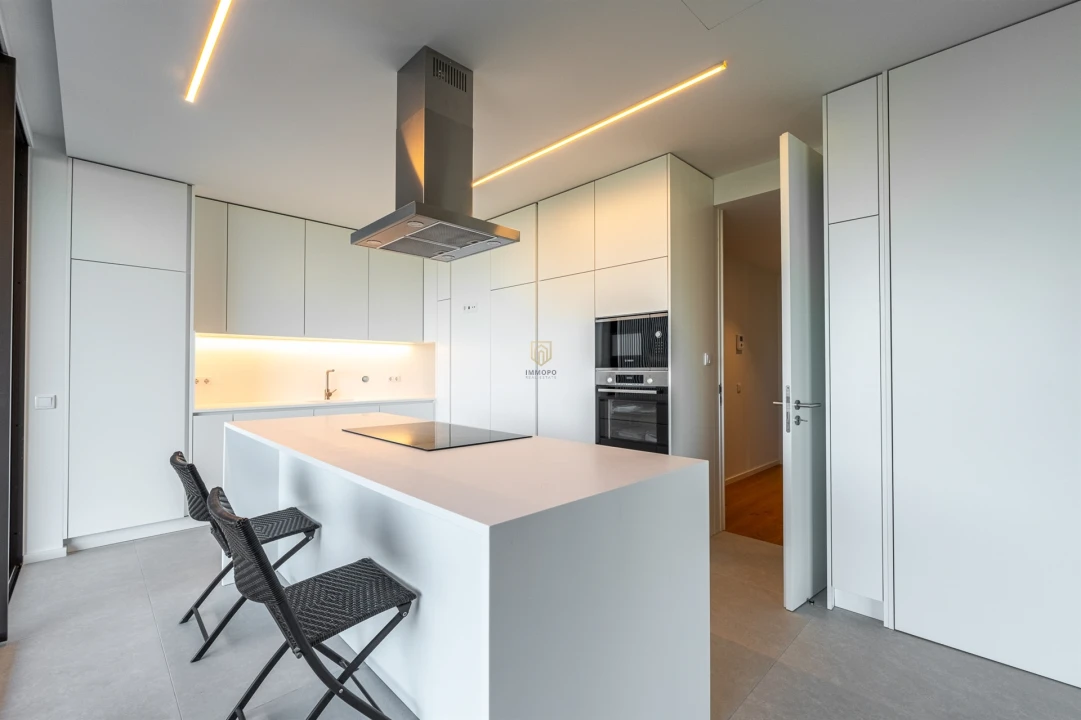 Apartamento T4 para Venda em Mafamude e Vilar do Paraíso Foto 12