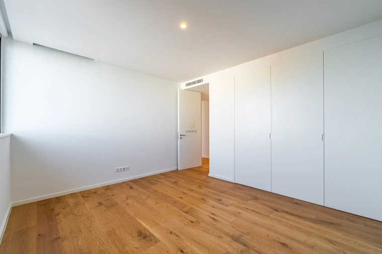 Apartamento T4 para Venda em Mafamude e Vilar do Paraíso Foto 22