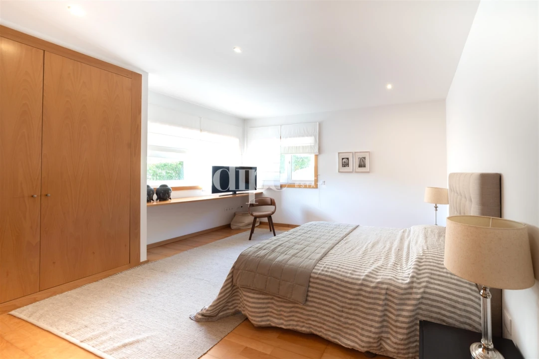 Moradia T4 para Venda em Infias Foto 12