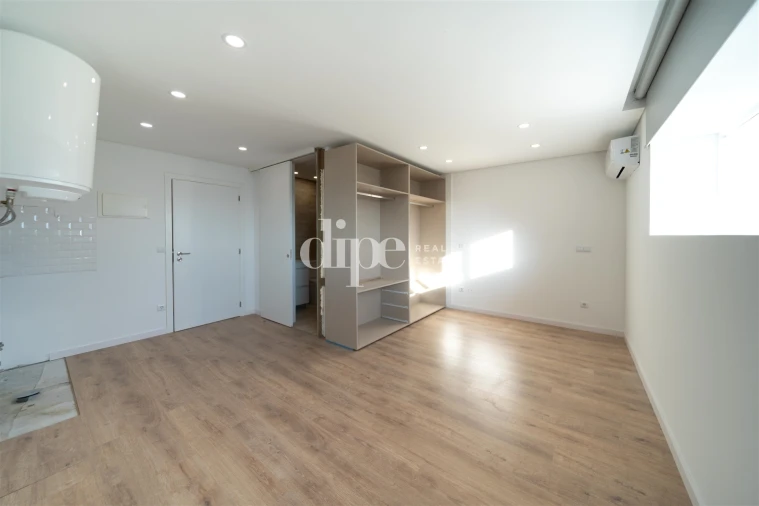 Moradia T4 para Venda em Infias Foto 21