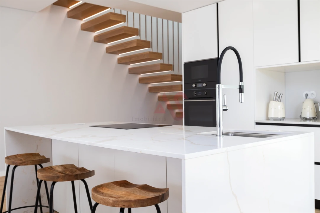 Moradia T4 para Venda em Fernao Ferro Foto 25