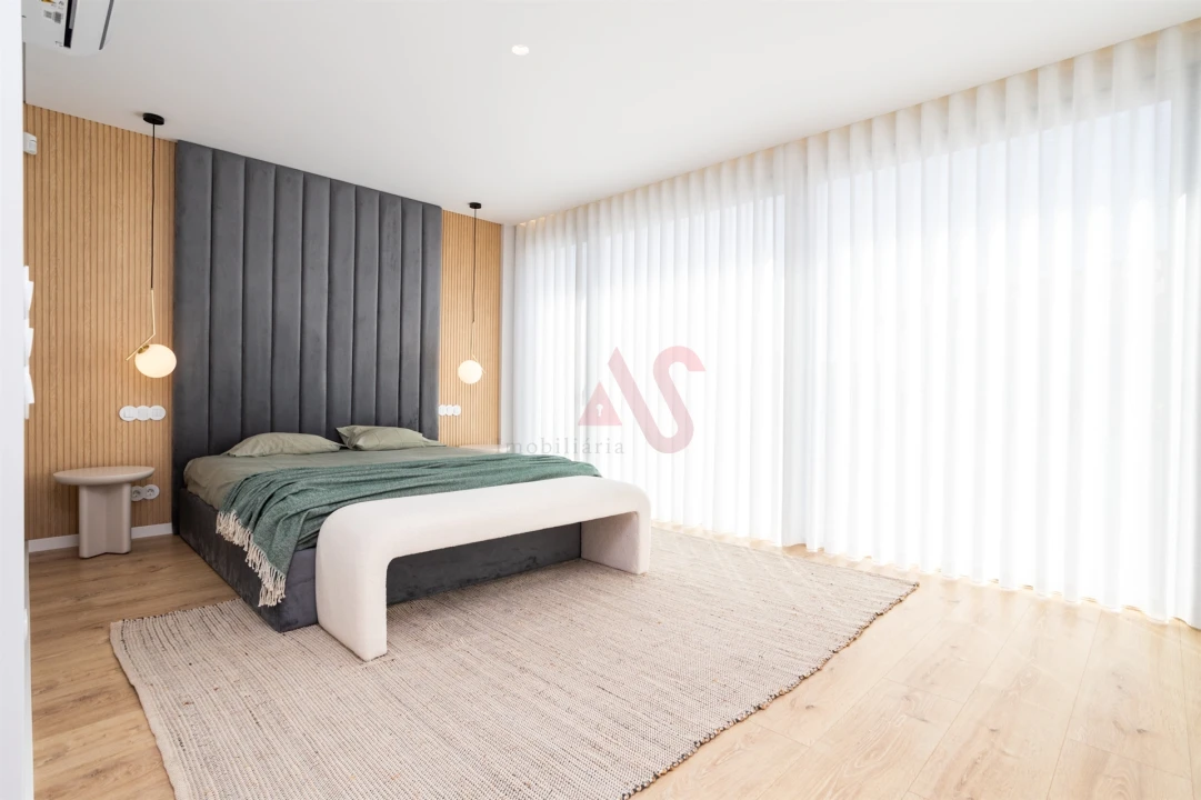 Moradia T4 para Venda em Fernao Ferro Foto 12