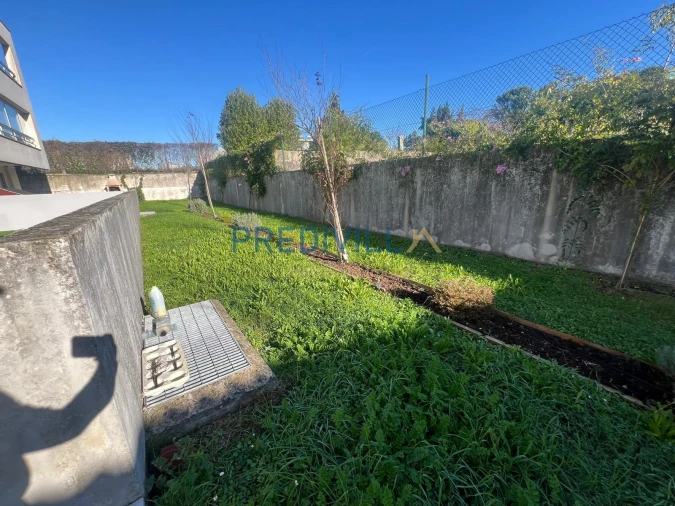 Apartamento T2 para Venda em Moreira Foto 15