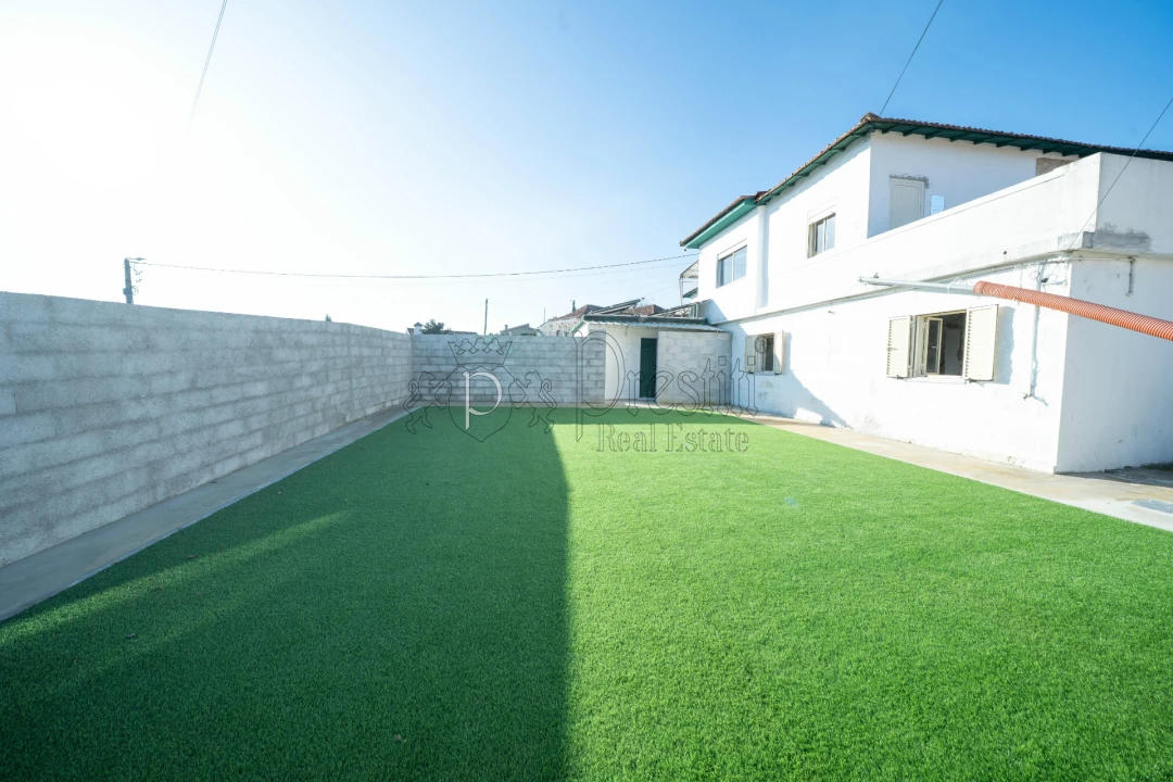 Moradia T5 para Venda em Lordelo Foto 11