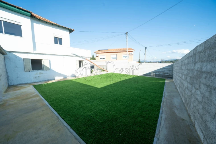 Moradia T5 para Venda em Lordelo Foto 8