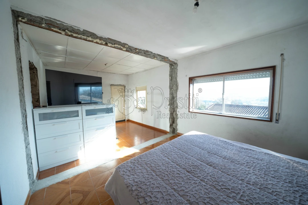 Moradia T5 para Venda em Lordelo Foto 23