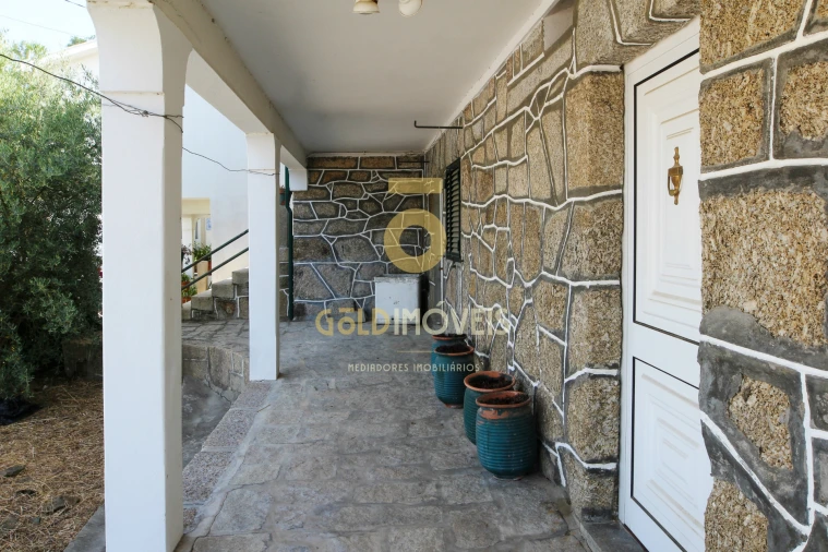 Moradia T0 para Venda em Alpendorada, Várzea e Torrão Foto 6