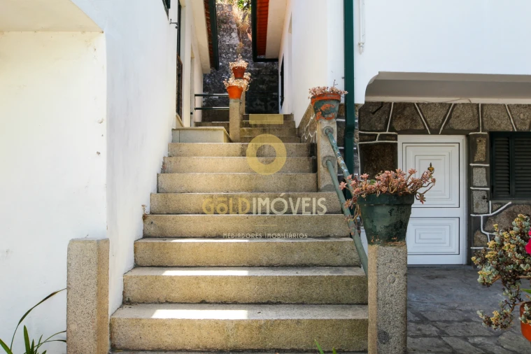 Moradia T0 para Venda em Alpendorada, Várzea e Torrão Foto 2