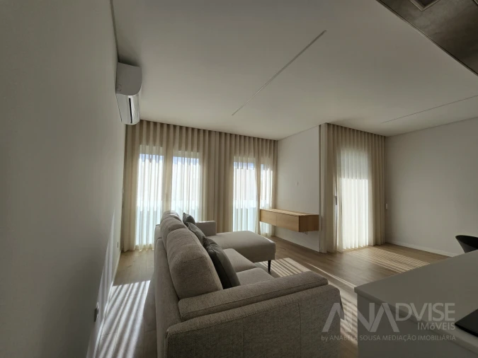 Apartamento T1 para Arrendamento em Mafamude e Vilar do Paraíso Foto 4