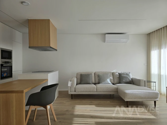 Apartamento T1 para Arrendamento em Mafamude e Vilar do Paraíso