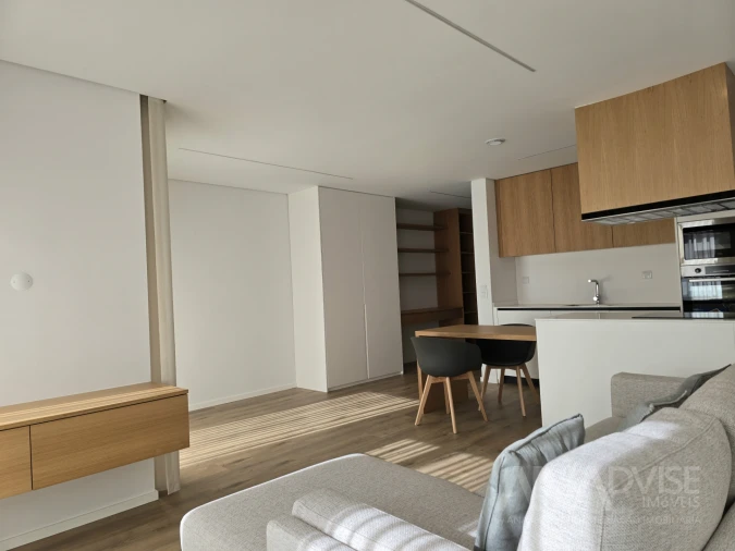 Apartamento T1 para Arrendamento em Mafamude e Vilar do Paraíso Foto 2