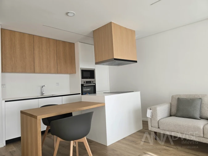 Apartamento T1 para Arrendamento em Mafamude e Vilar do Paraíso Foto 3