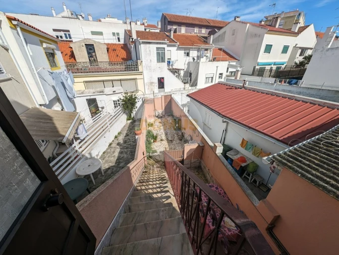 Moradia T5 para Venda em Costa da Caparica Foto 20