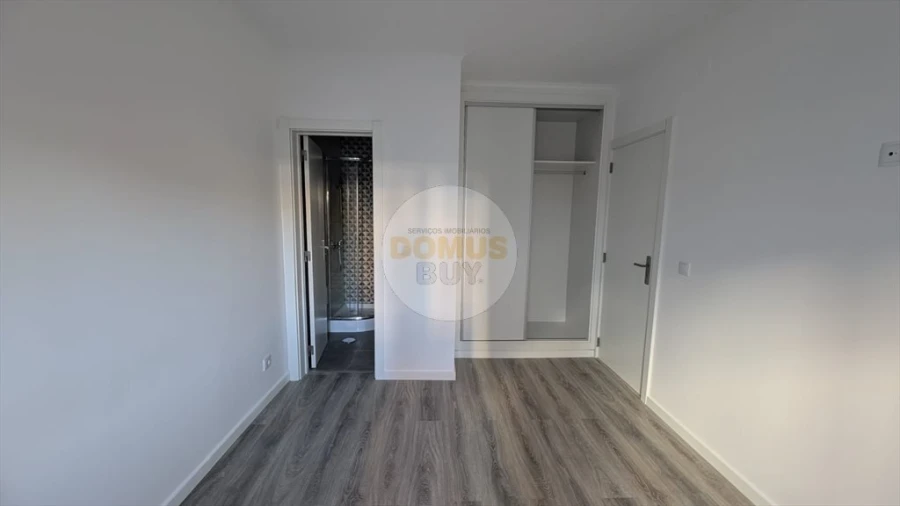 Moradia T3 para Venda em Baixa da Banheira e Vale da Amoreira Foto 7