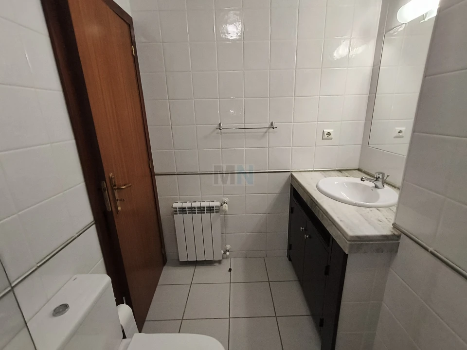 Apartamento T5 para Venda em Santo Antonio dos Olivais Foto 20