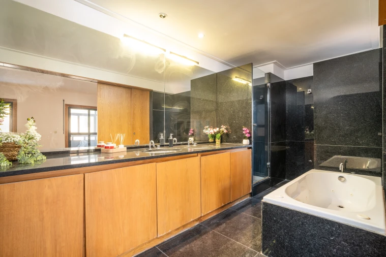 Apartamento T4 para Venda em Sé Nova, Santa Cruz, Almedina e São Bartolomeu Foto 4