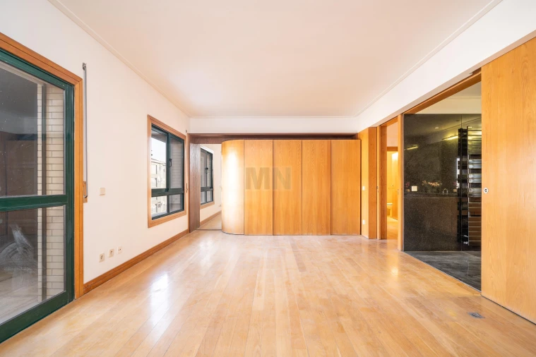 Apartamento T4 para Venda em Sé Nova, Santa Cruz, Almedina e São Bartolomeu Foto 12