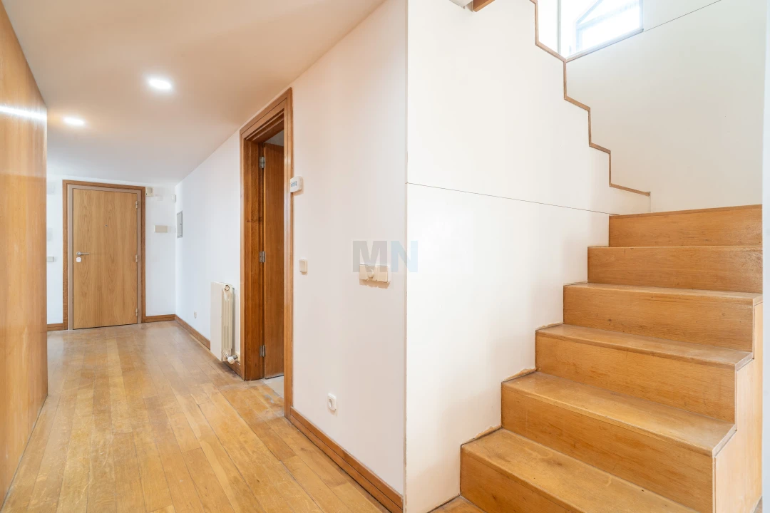 Apartamento T4 para Venda em Sé Nova, Santa Cruz, Almedina e São Bartolomeu Foto 3