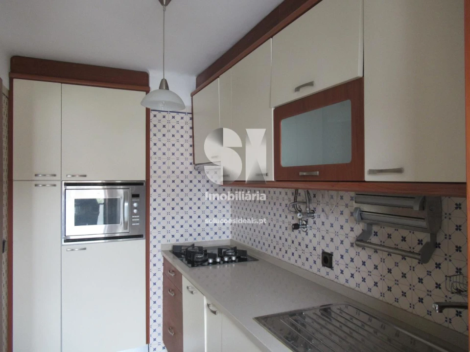 Apartamento T1 para Arrendamento em Sé Nova, Santa Cruz, Almedina e São Bartolomeu Foto 6