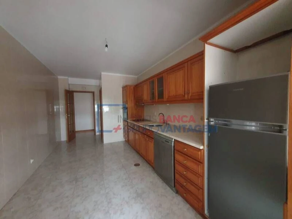 Apartamento T3 para Venda em Canelas Foto 4