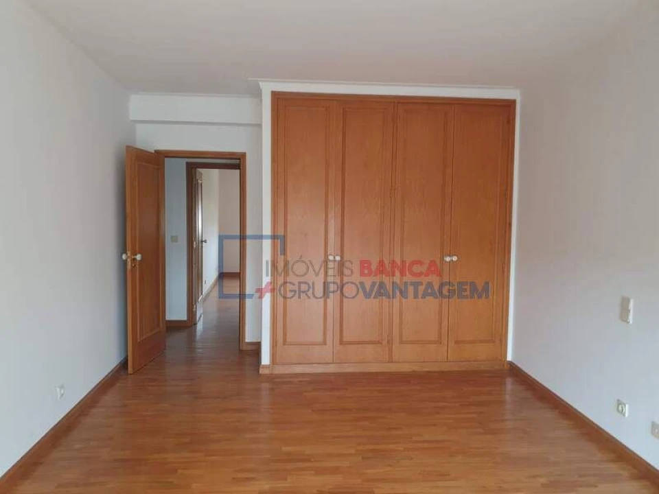 Apartamento T3 para Venda em Canelas Foto 5