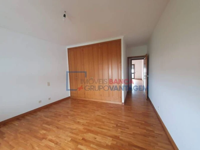 Apartamento T3 para Venda em Canelas Foto 3