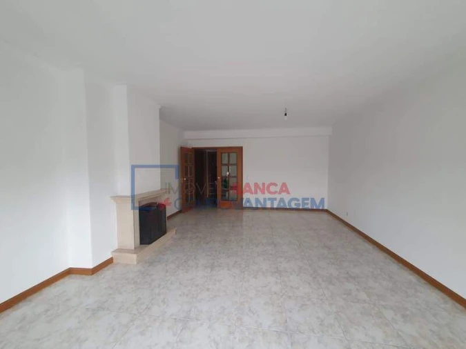 Apartamento T3 para Venda em Canelas Foto 12