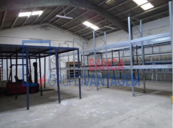 Armazém para Venda em Praia da Vitoria (Santa Cruz) Foto 14