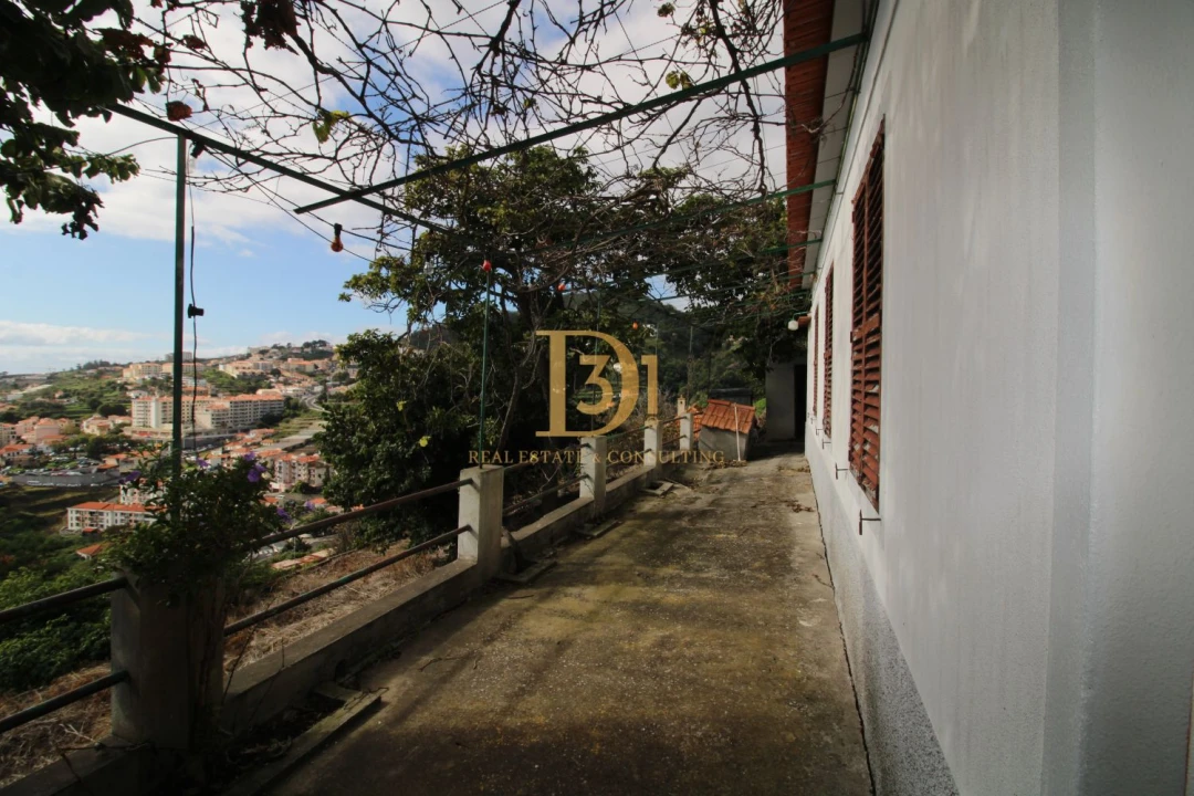 Terreno para Venda em Caniço Foto 11