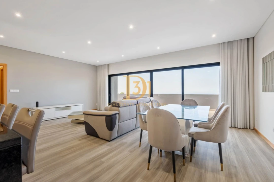 Moradia T2 para Venda em Estreito da Calheta Foto 11