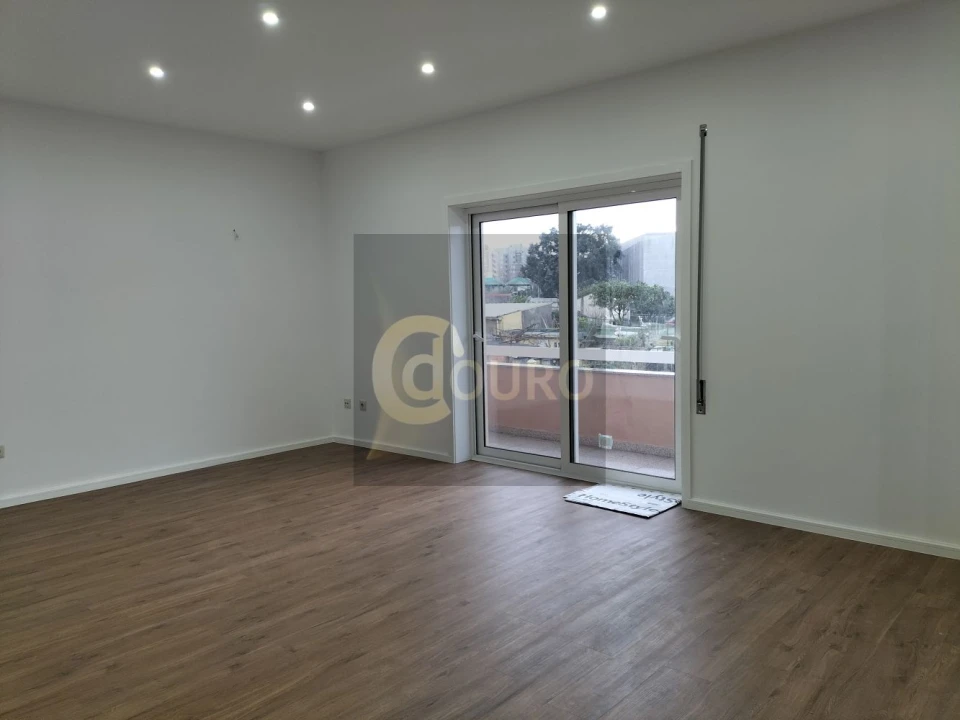 Apartamento T3 para Venda em Aguas Santas Foto 4
